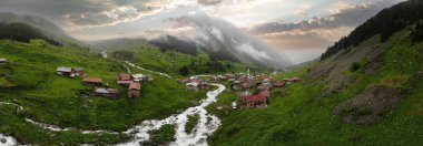 Rize 'deki Elevit Platosu. Bu plato, Rize 'nin Camlihemsin ilçesinde yer almaktadır. Kackar Dağları bölgesi. Rize, Türkiye.