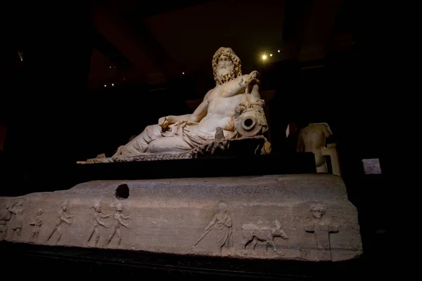 イスタンブール考古学博物館からのインテリアの詳細 — ストック写真