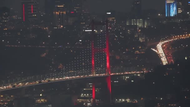 ボスポラス橋のパノラマとイスタンブールの街灯 ビュックカムルカヒル 日没後 トルコ — ストック動画