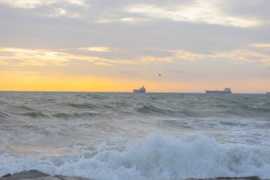 İstanbul Florya plaj günbatımı uzun pozlama tekniğiyle çekildi