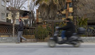 Fotoğraf çekme tekniği kullanılarak çekildi.