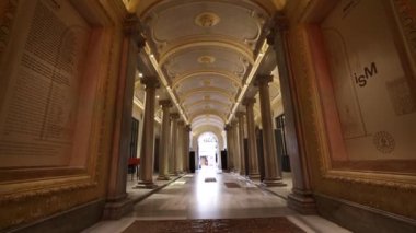 Beyoğlu İstanbul, Istiklal Caddesi 'nde Atlas Pasaji' nin içi.