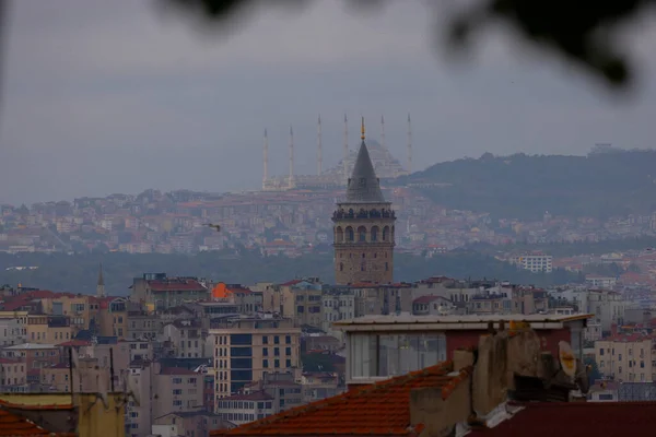 Galata Kulesi Yeni Camlica Camisi Istanbul Türkiye — Stok fotoğraf