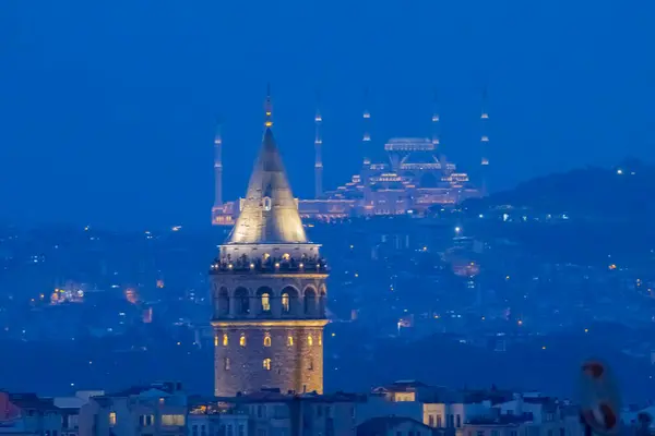 Galata Tower Nová Mešita Camlica Istanbul Turecko — Stock fotografie