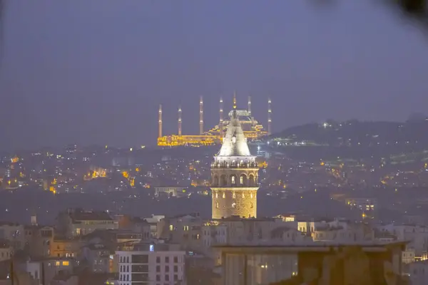 Tour Galata Nouvelle Mosquée Camlica Istanbul Turquie — Photo