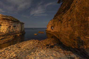 Kerpe Oteli. Kocaeli 'nin Karadeniz kıyısındaki kayalıklar. Türk seyahat noktaları. Kandira, Türkiye