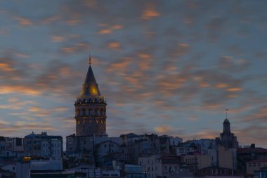 Altın Boynuz Köprüsü ve Süleyman Camii aynı çerçevededir..