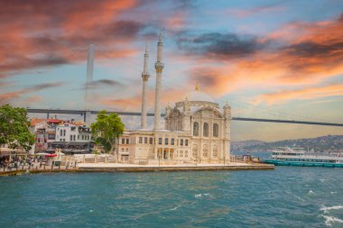 İstanbul 'daki Ortakoy Buyuk Mecidiye Camii