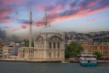 İstanbul 'daki Ortakoy Buyuk Mecidiye Camii