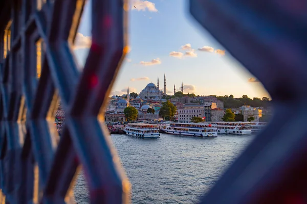 Galata Köprüsü 'nden İstanbul manzarası