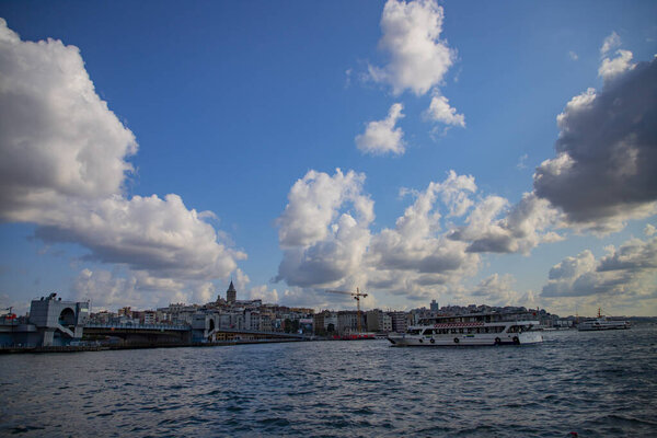 Вид на Стамбул с моста Галата