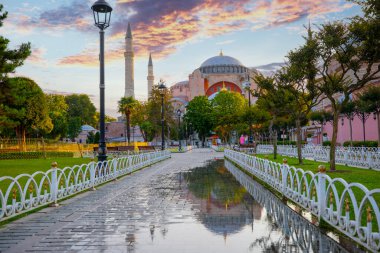 Ayasofya Camii çeşitli açılardan çekilmiş 