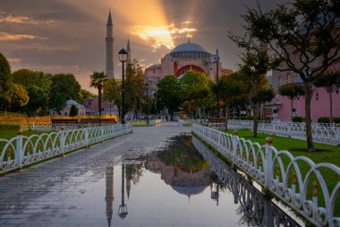 Ayasofya Camii çeşitli açılardan çekilmiş 