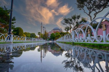Ayasofya Camii çeşitli açılardan çekilmiş 