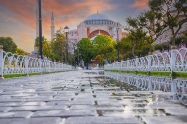 Ayasofya Camii çeşitli açılardan çekilmiş 