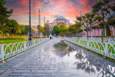 Ayasofya Camii çeşitli açılardan çekilmiş 