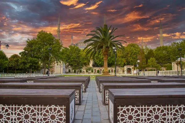 Sultanahmet Meydanı ve Mavi Cami 