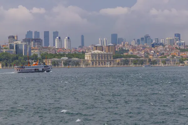 Boğaz 'da dolaşırken görebileceğiniz en güzel manzara.