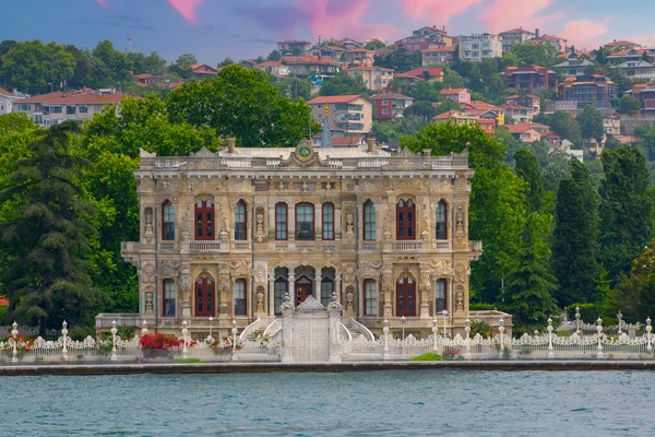 stock image Kucuksu Palace in Beykoz, Istanbul City, Turkey