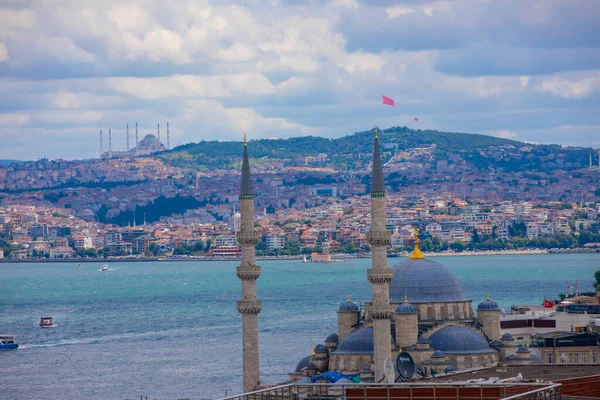 Süleyman Camii, bahçesinden İstanbul manzarası