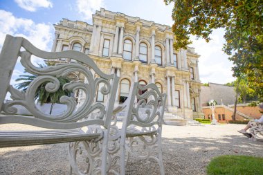 İstanbul 'daki Beylerbeyi Sarayı bahçe manzarası