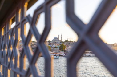 İstanbul şehir manzarası Galata Köprüsü 'nden