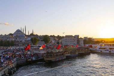 İstanbul şehir manzarası Galata Köprüsü 'nden