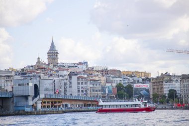 İstanbul şehir feribotundan kent manzarası