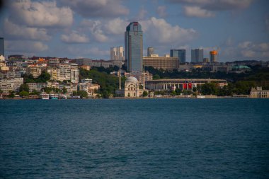 İstanbul şehir feribotundan kent manzarası