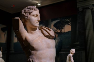  İstanbul Arkeoloji Müzesi 'ndeki lahit. Yüksek kalite fotoğraf