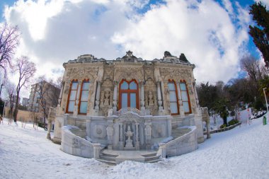 Ihlamur Sarayı (Türkçe: ıhlamur Kasri), İstanbul ' da bulunan eski bir imparatorluk Osmanlı yaz Sarayı. Sultan Abdülmecit döneminde inşa edilmiş ben (1839-1860).