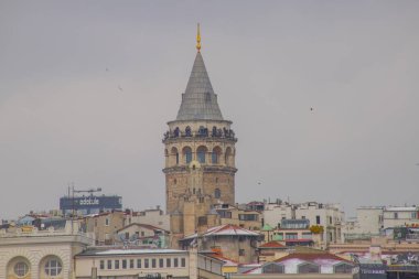 Türkiye'de Istanbul şehir manzarası, Beyoğlu ilçe eski evler Galata Kulesi üstünde tepe, Haliç manzarası