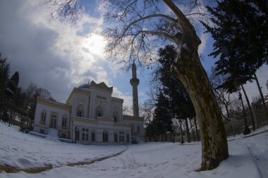 Yldz Hamidiye Camii veya Yldz Camii, Beikta 'da Barbaros Bulvarı' nın kuzeyinde Yldz Sarayı yolunda yer alır..
