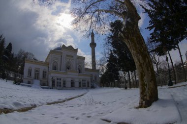 Yldz Hamidiye Camii veya Yldz Camii, Beikta 'da Barbaros Bulvarı' nın kuzeyinde Yldz Sarayı yolunda yer alır..