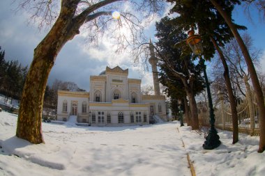 Yldz Hamidiye Camii veya Yldz Camii, Beikta 'da Barbaros Bulvarı' nın kuzeyinde Yldz Sarayı yolunda yer alır..