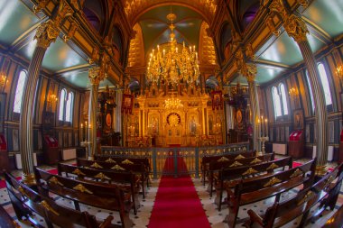 Demir Kilise olarak da bilinen Sveti Stefan Kilisesi, İstanbul 'un Balat, Fatih kentlerinin Fener ilçeleri arasında Altın Boynuz kıyılarında yer alan Bulgar Exarchate ile bağlantılı bir kilisedir..