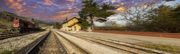 Hackr Train Station is a train station located in the Kralan neighborhood of Adana\'s Karaisal district, based on the construction of the Baghdad Railway in 1912.