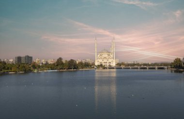 Adana Sabanc Merkez Cami Gölü ve Şehir Parkı