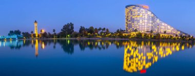 Adana 'daki Sheraton Oteli. Adana şehir merkezinde bir otel..
