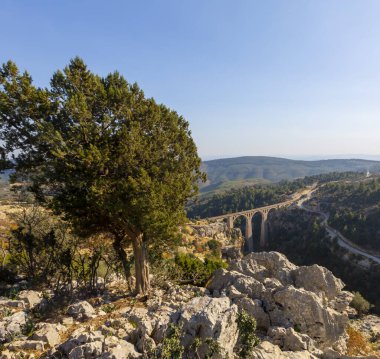 Adana 'nın tarihi Varda Köprüsü