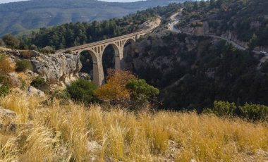 Adana 'nın tarihi Varda Köprüsü