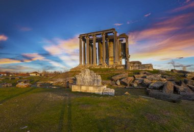  Aizanoi antik şehri. Zeus tapınağı kutahya