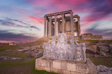  Aizanoi antik şehri. Zeus tapınağı kutahya