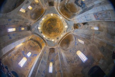 Van Gölü 'ndeki Akdamar Adası. Kutsal Haç Ermeni Katedrali - Akdamar - Ahtamara - Türkiye