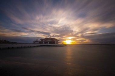 Buyukcekmece Albatros plajı, güzel bir günbatımı ve uzun pozlama tekniği.