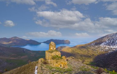 Van Gölü, Türkiye Altınsaç kilise kalıntıları