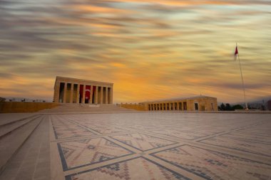Anitkabir, Türkiye Cumhuriyeti 'nin kurucusu Mustafa Kemal Atatürk' ün mozolesidir. Anitkabir, Türk halkının sık sık ziyaret ettiği tarihi yerlerden biri..