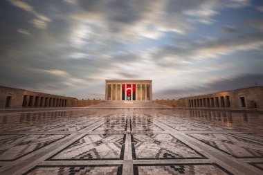 Anitkabir, Türkiye Cumhuriyeti 'nin kurucusu Mustafa Kemal Atatürk' ün mozolesidir. Anitkabir, Türk halkının sık sık ziyaret ettiği tarihi yerlerden biri..