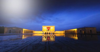 Anitkabir, Türkiye Cumhuriyeti 'nin kurucusu Mustafa Kemal Atatürk' ün mozolesidir. Anitkabir, Türk halkının sık sık ziyaret ettiği tarihi yerlerden biri..
