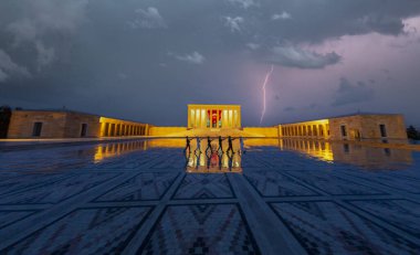Anitkabir, Türkiye Cumhuriyeti 'nin kurucusu Mustafa Kemal Atatürk' ün mozolesidir. Anitkabir, Türk halkının sık sık ziyaret ettiği tarihi yerlerden biri..